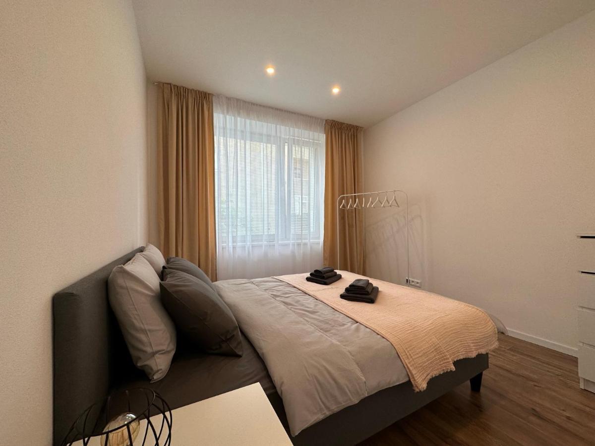 Apartment Robotnicka - 2 Bathrooms, 2 Bedrooms Banská Bystrica Exteriér fotografie